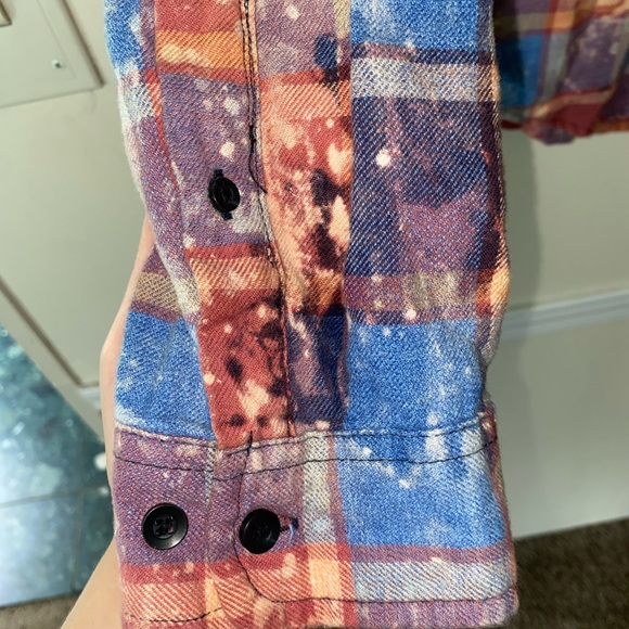 Distressed Multicolor Flannel - Picture 4 of 4